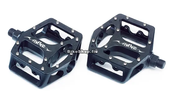 BBB BPD-32 MountainHigh polkimet